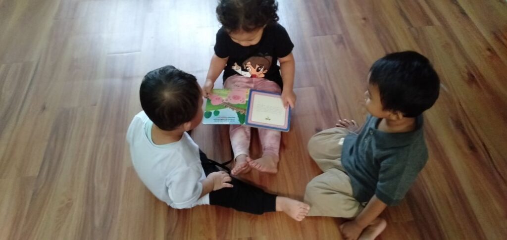 Stimulasi Perkembangan Bahasa Pada Anak Usia 1 - 2 Tahun
